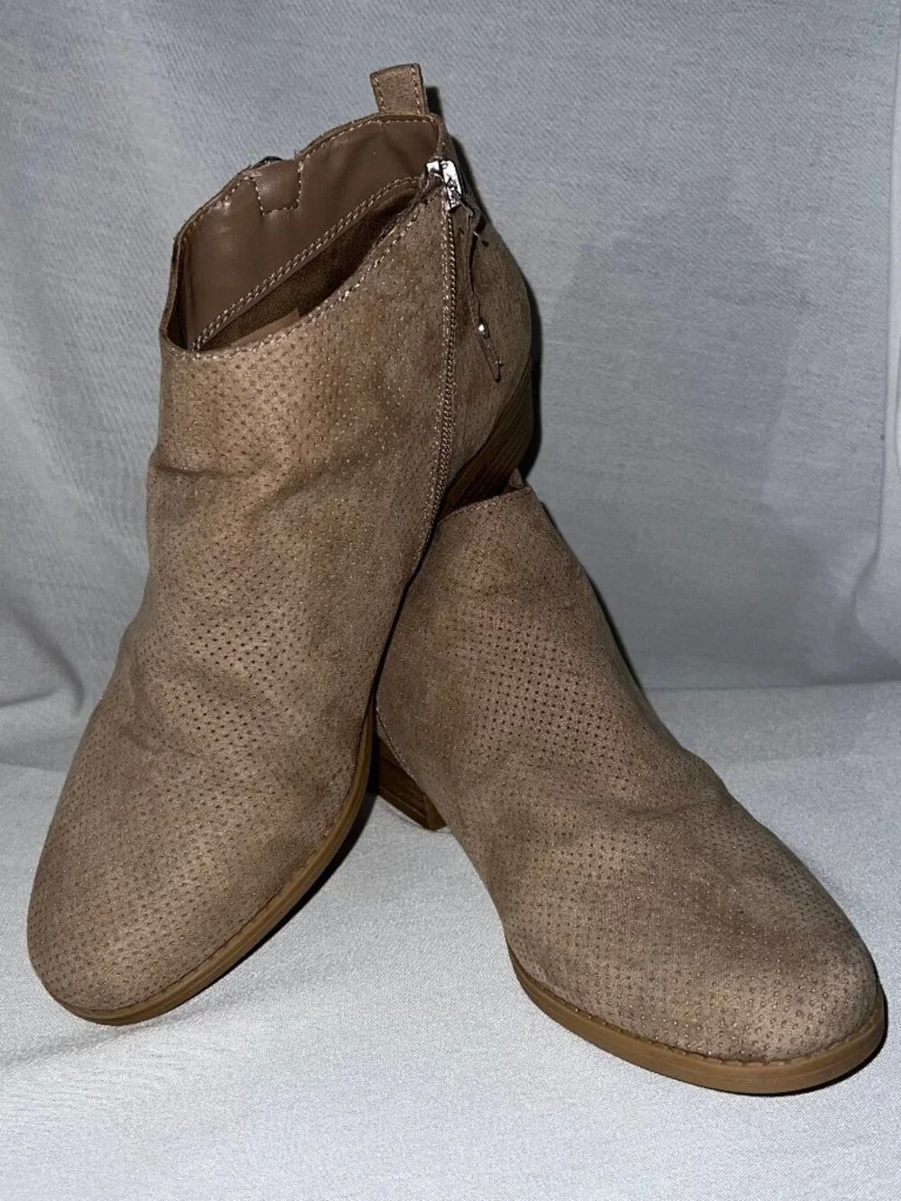 Dolcetta Daria Women’s Perforated Faux Suede Side Zip Booties Ankle Boots | Colo